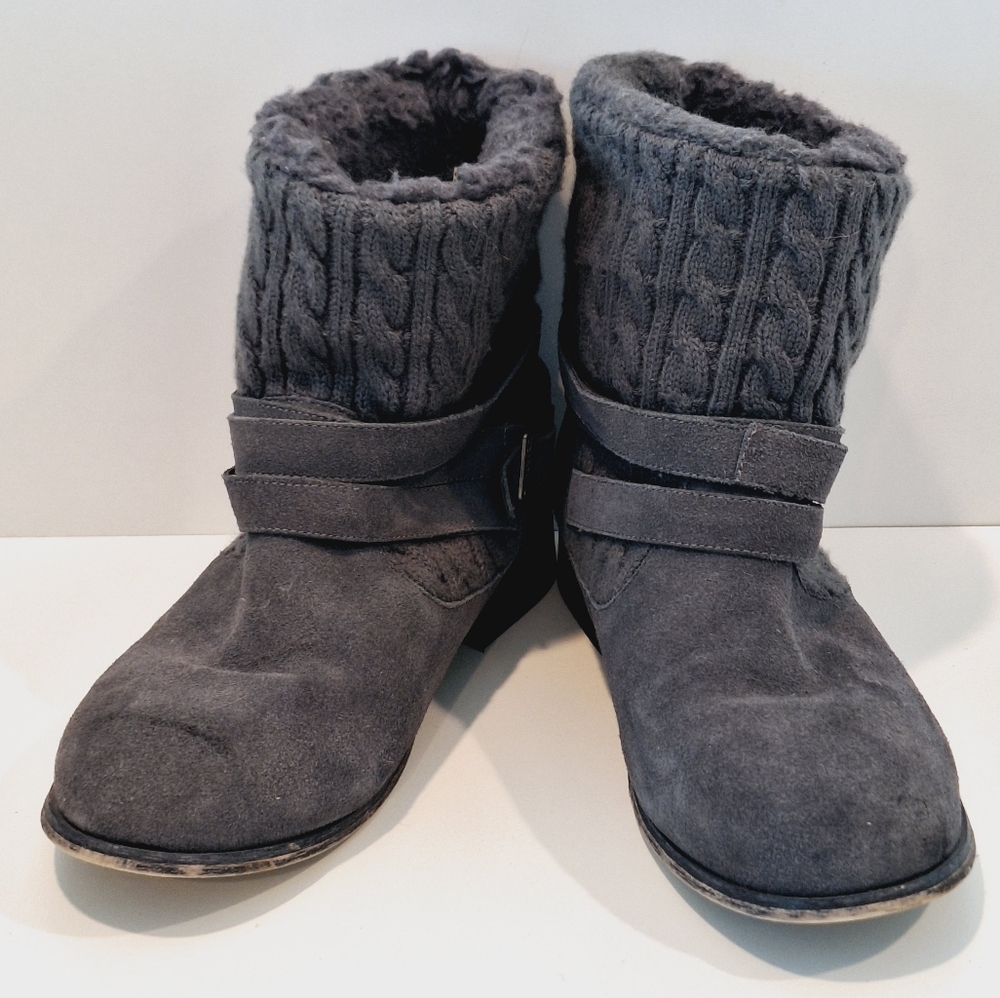 Bearpaw gray Shania suede boots